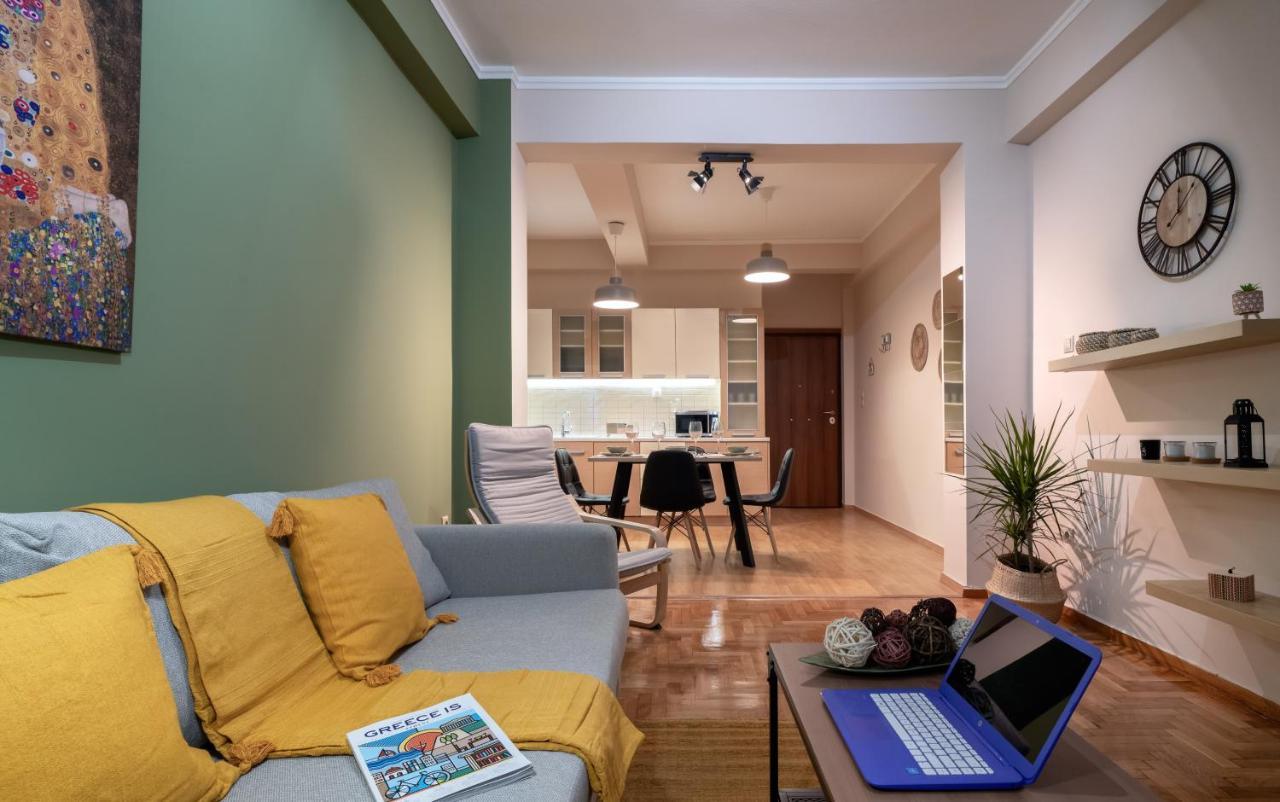 Plaka Apartment With Terrace View أثينا المظهر الخارجي الصورة